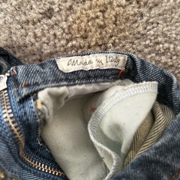 Vintage Blue Denim Jeans with Zipper Detail - Picture 9 of 11